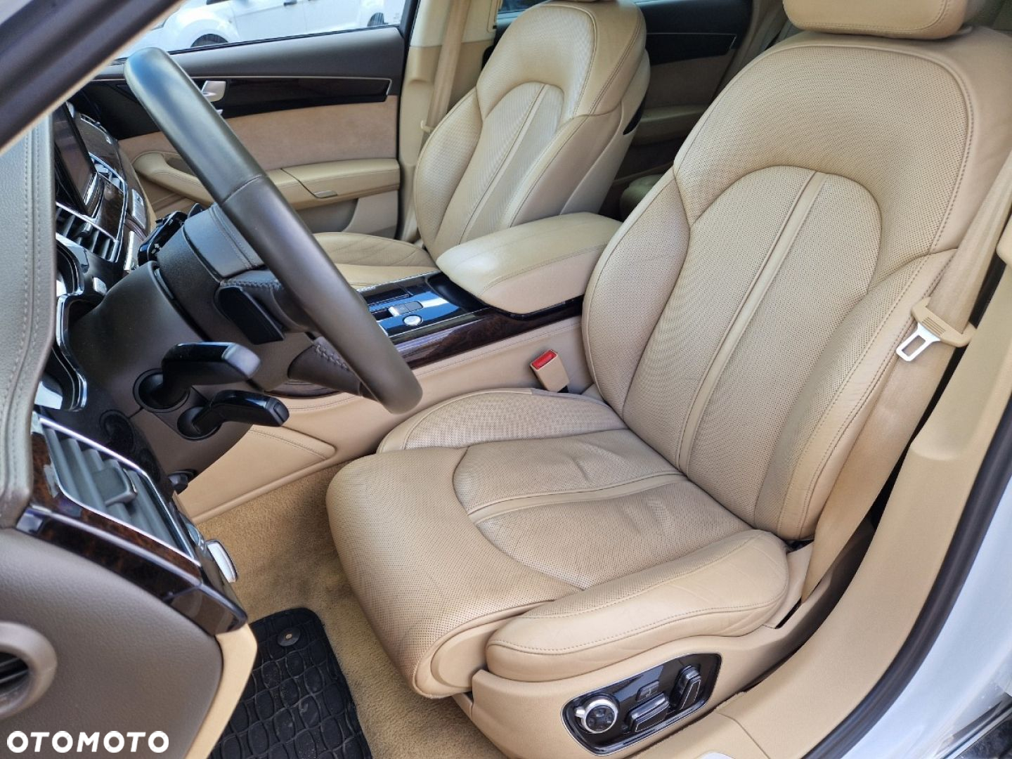 Audi A8 - 11