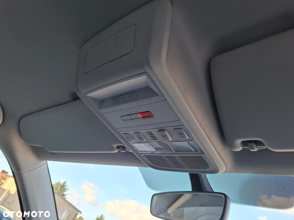 Volkswagen Caravelle 2.0 TDI L1 Edition - 17
