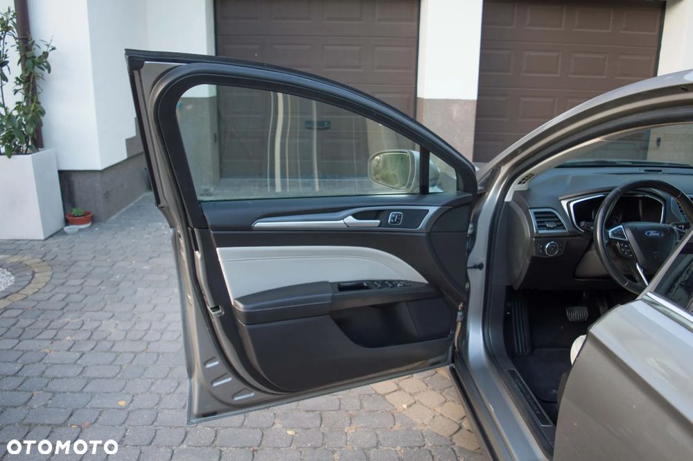 Ford Mondeo - 13