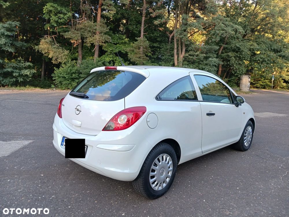 Opel Corsa 1.2 16V Essentia - 4