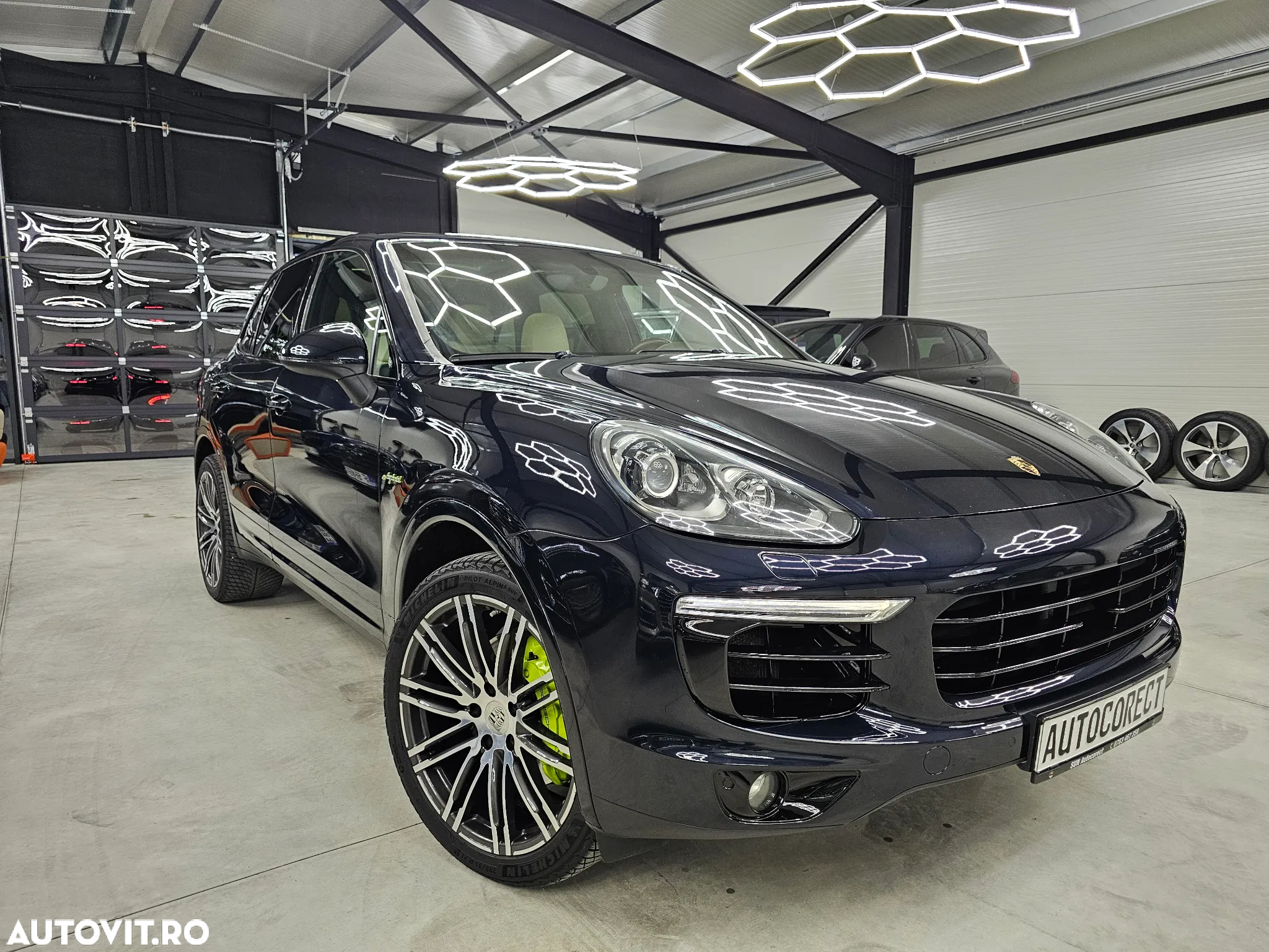 Porsche Cayenne S Hybrid Tiptronic S - 2
