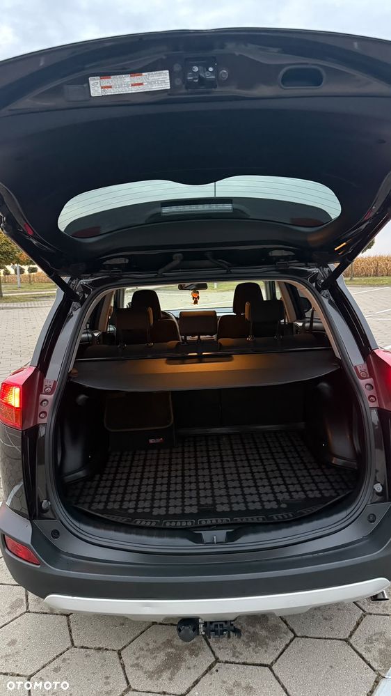 Toyota RAV4 - 8