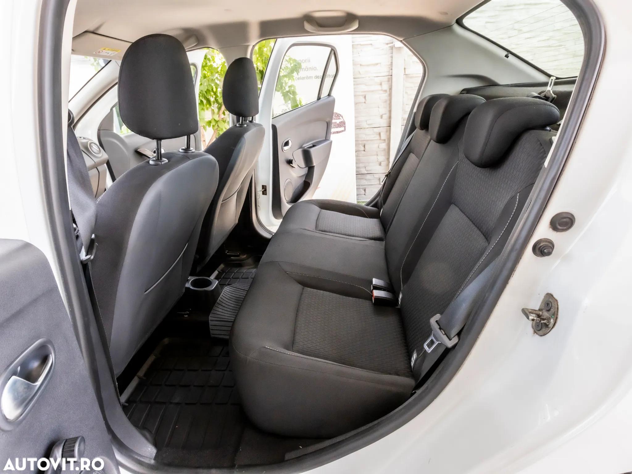 Dacia Logan 1.5 Blue dCi Laureate - 13