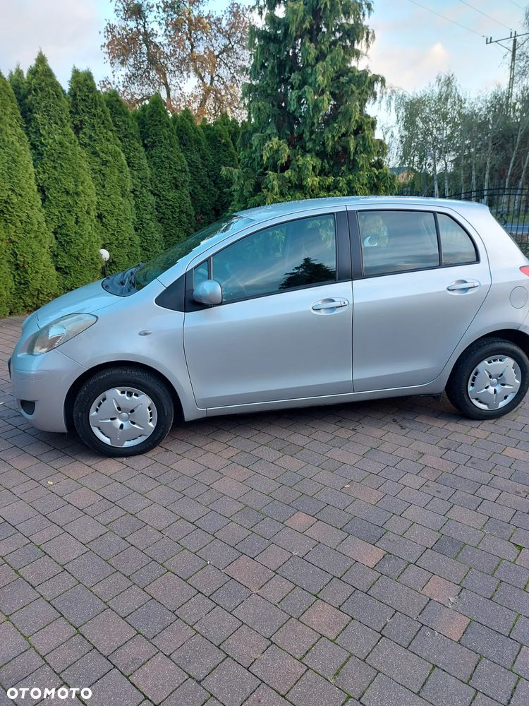 Toyota Yaris 1.0 Luna A/C - 1