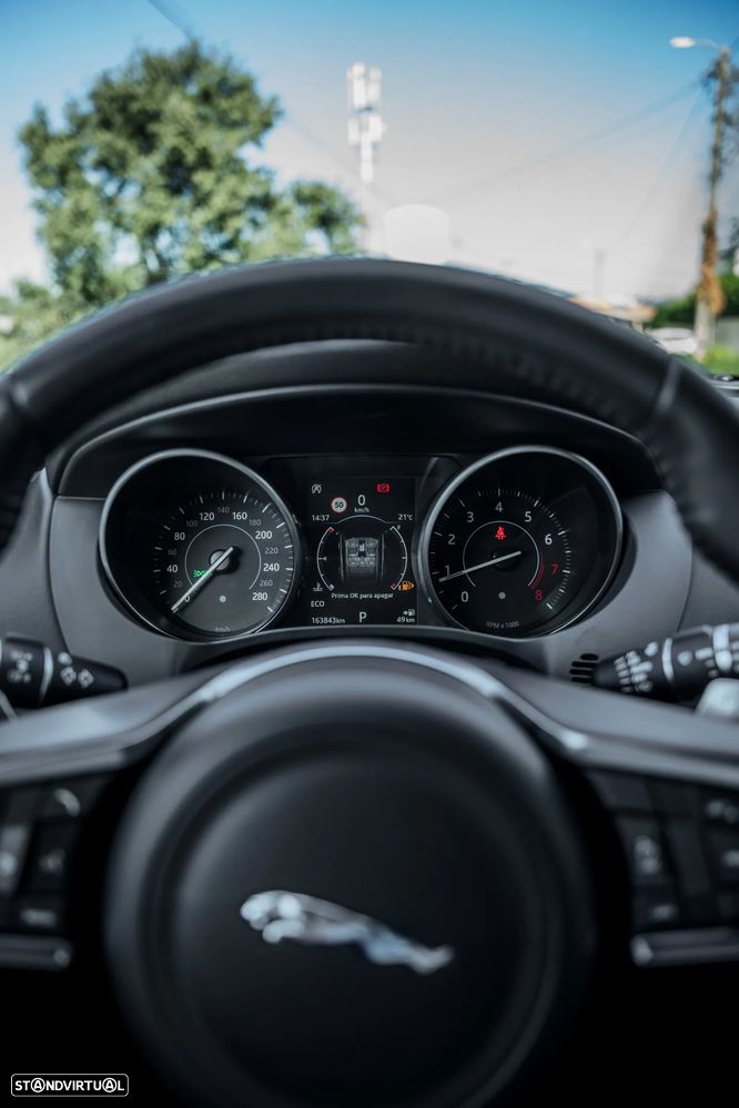 Jaguar F-Pace 2.0 i4 R-Sport AWD Aut. - 33