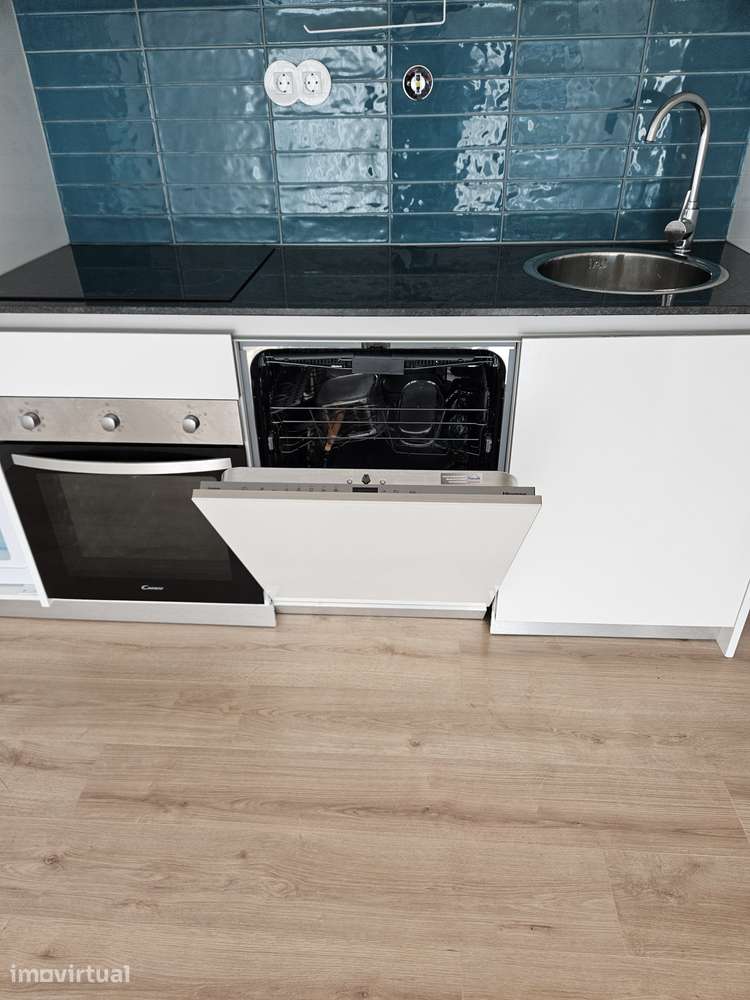 Apartamento T1 Novo com Varanda e Garagem - Grande imagem: 5/11