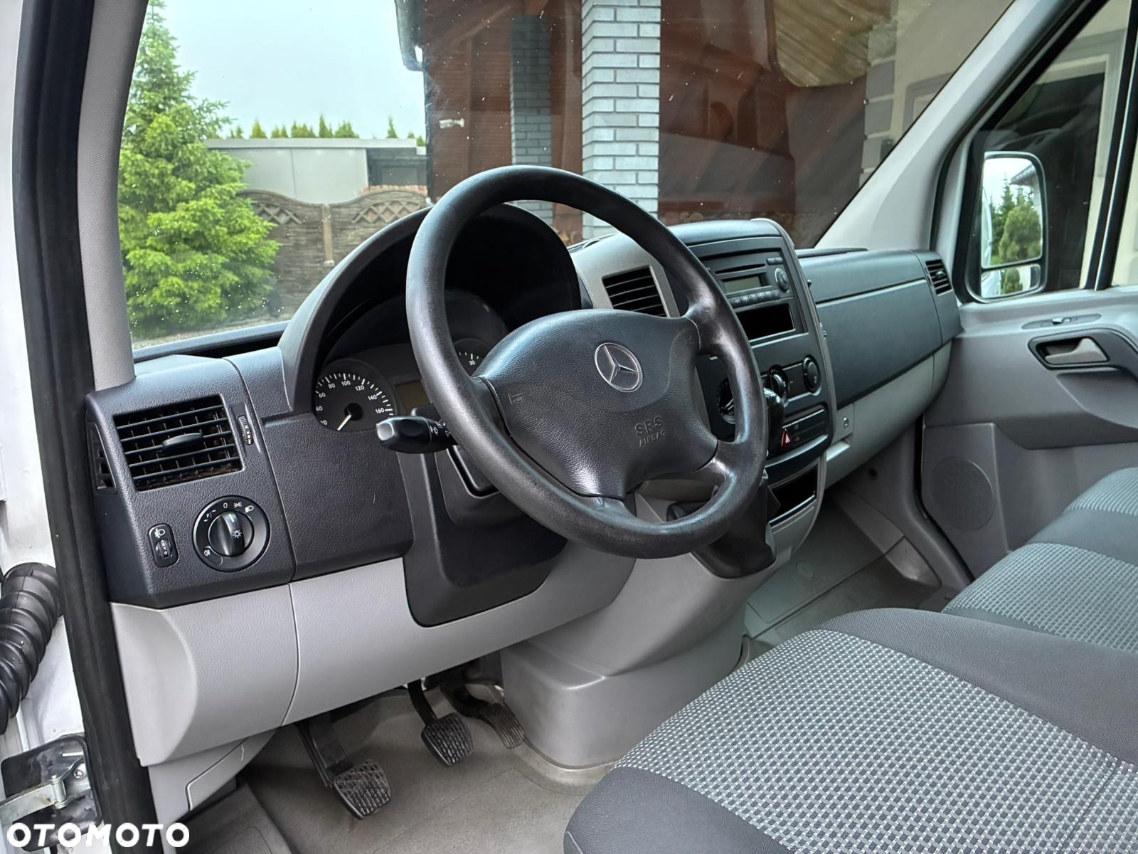 Mercedes-Benz Sprinter 906 311 CDI - 27