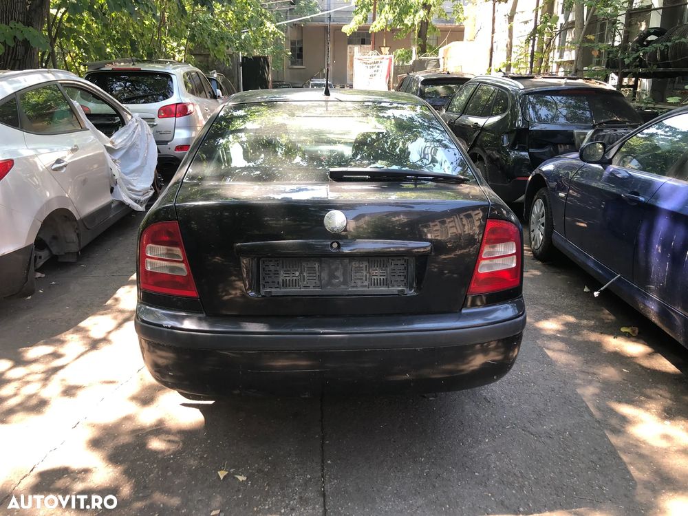 Dezmembrez Skoda Octavia 1 2006 negru diesel - 5