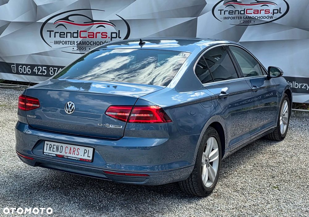 Volkswagen Passat 2.0 TDI (BlueMotion Technology) Highline - 8