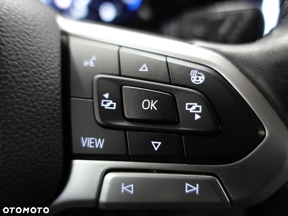 Volkswagen Golf 2.0 TDI SCR Life - 38