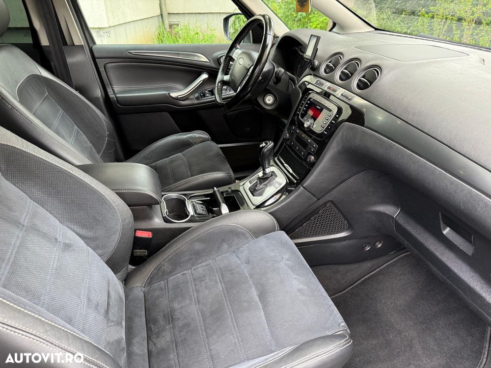 Ford S-Max - 9