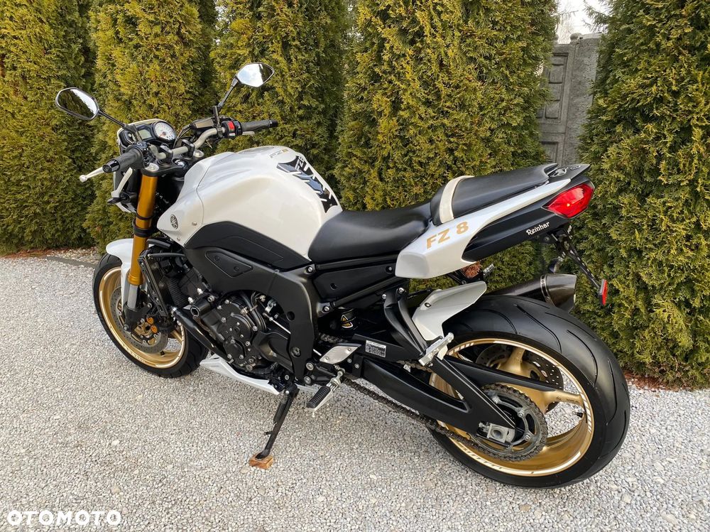 Yamaha FZ8 - 6