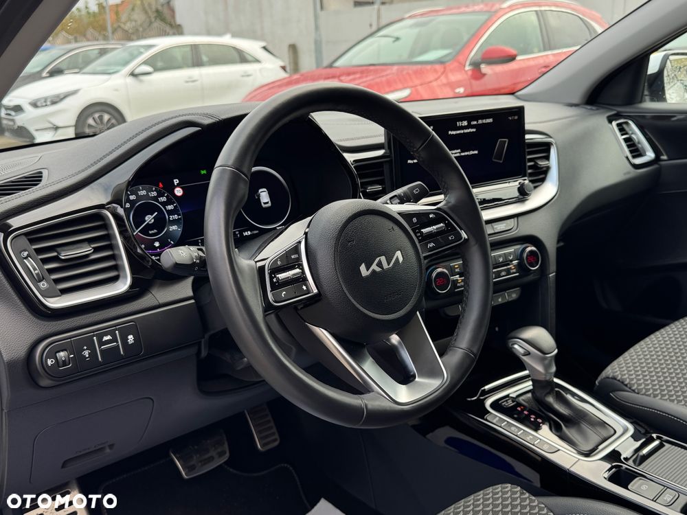 Kia Ceed - 9