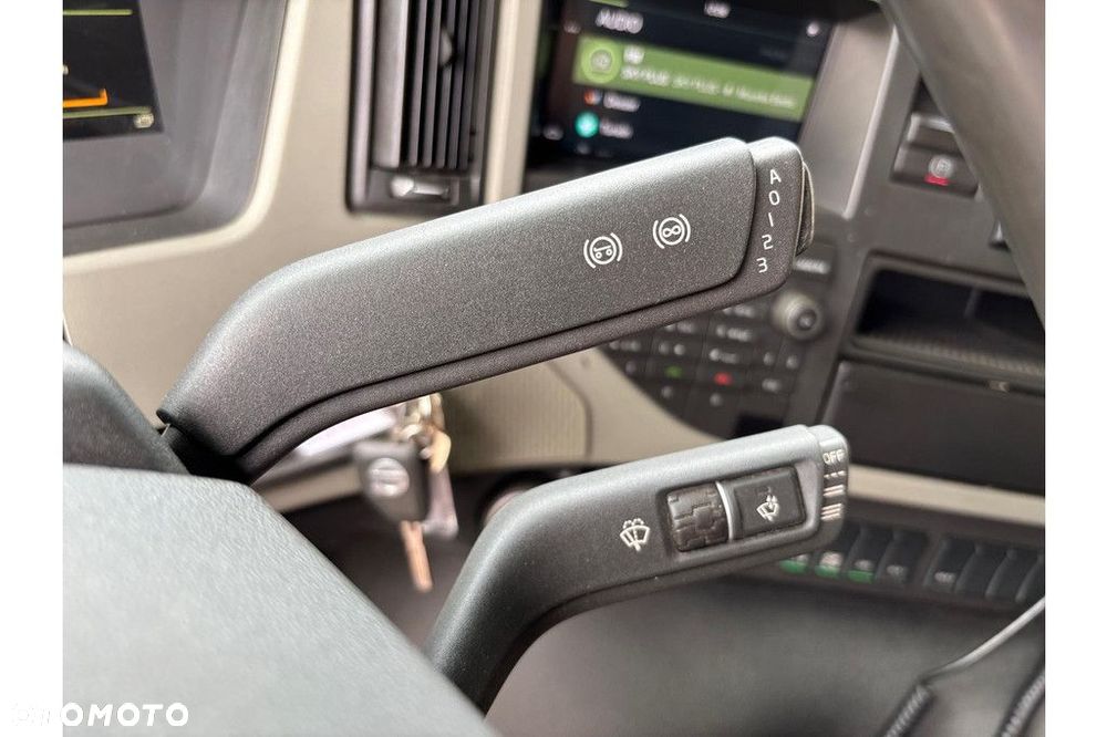 Volvo FM500 6x2*4 + RETARDER + CARRIER SUPRA 1250 + DOUBLE STOCK - 18