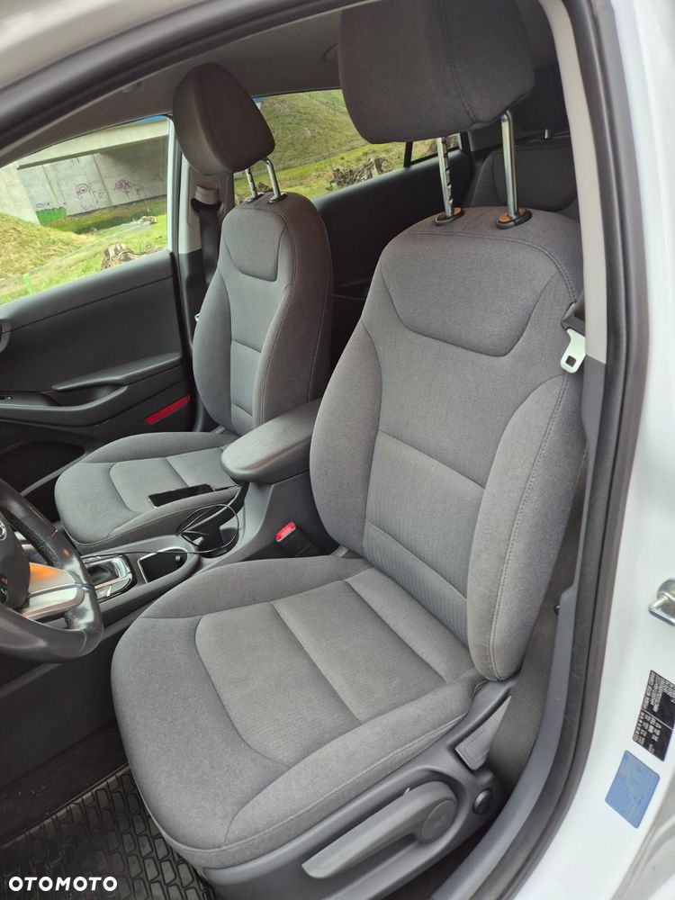 Hyundai IONIQ 1.6 GDI Premium - 15