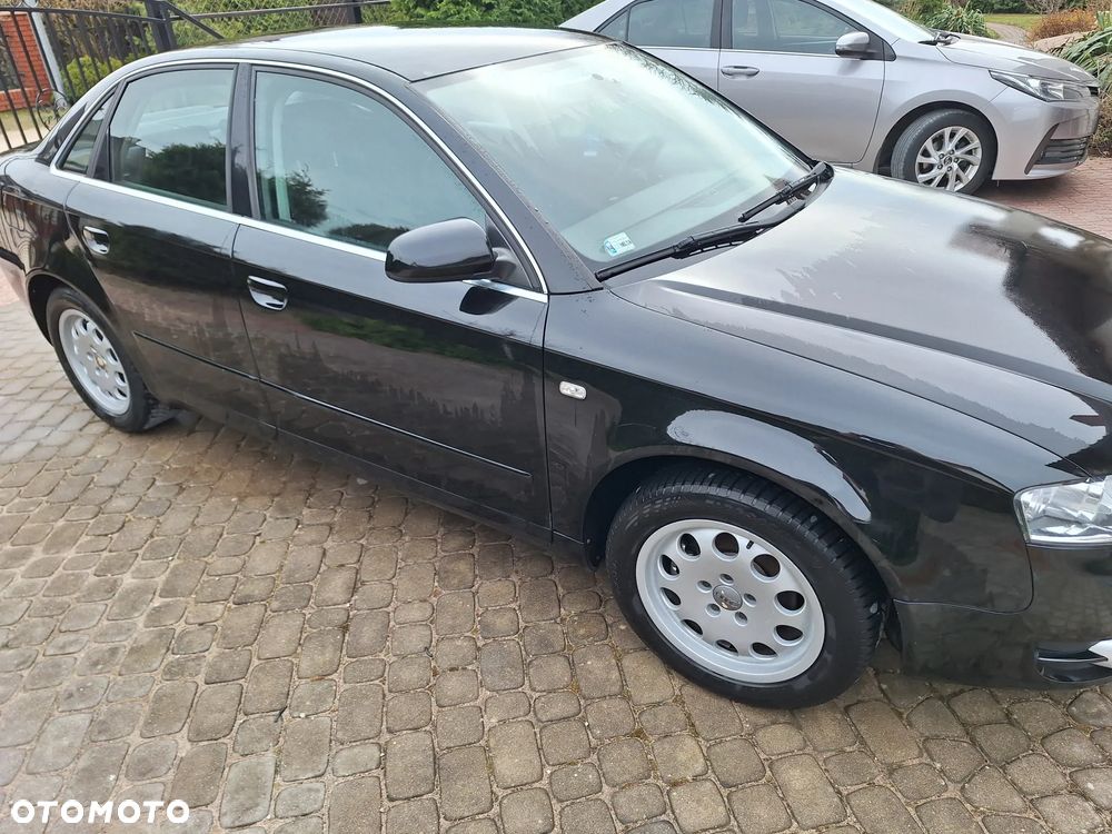 Audi A4 Limousine 1.6 - 9