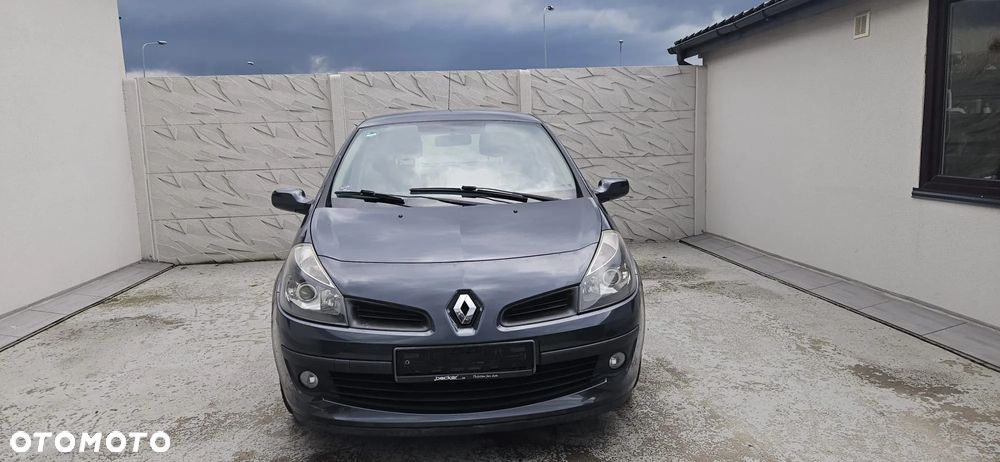 Renault Clio 1.2 16V 75 Expression - 3