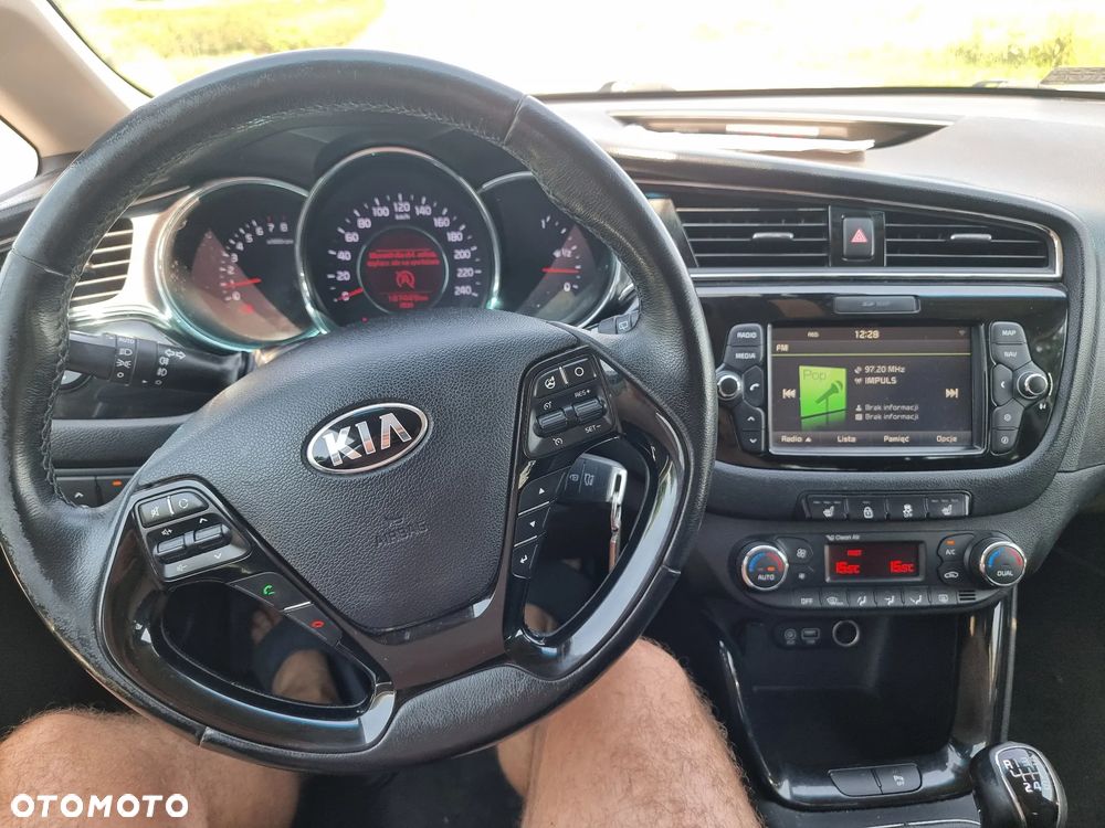 Kia Ceed 1.6 GDI Business Line - 11