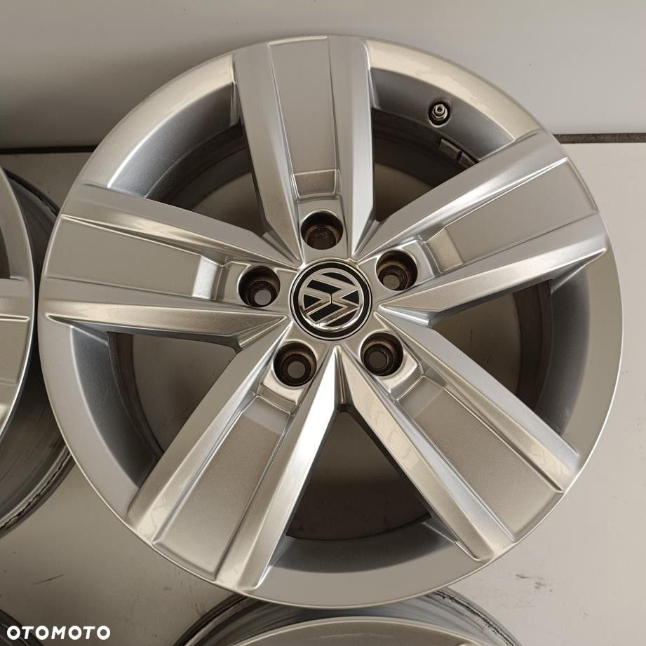 Alufelgi 5x120 17 Vw T6 Multivan Caravelle Transporter 7E0601025AA (F9870) - 4