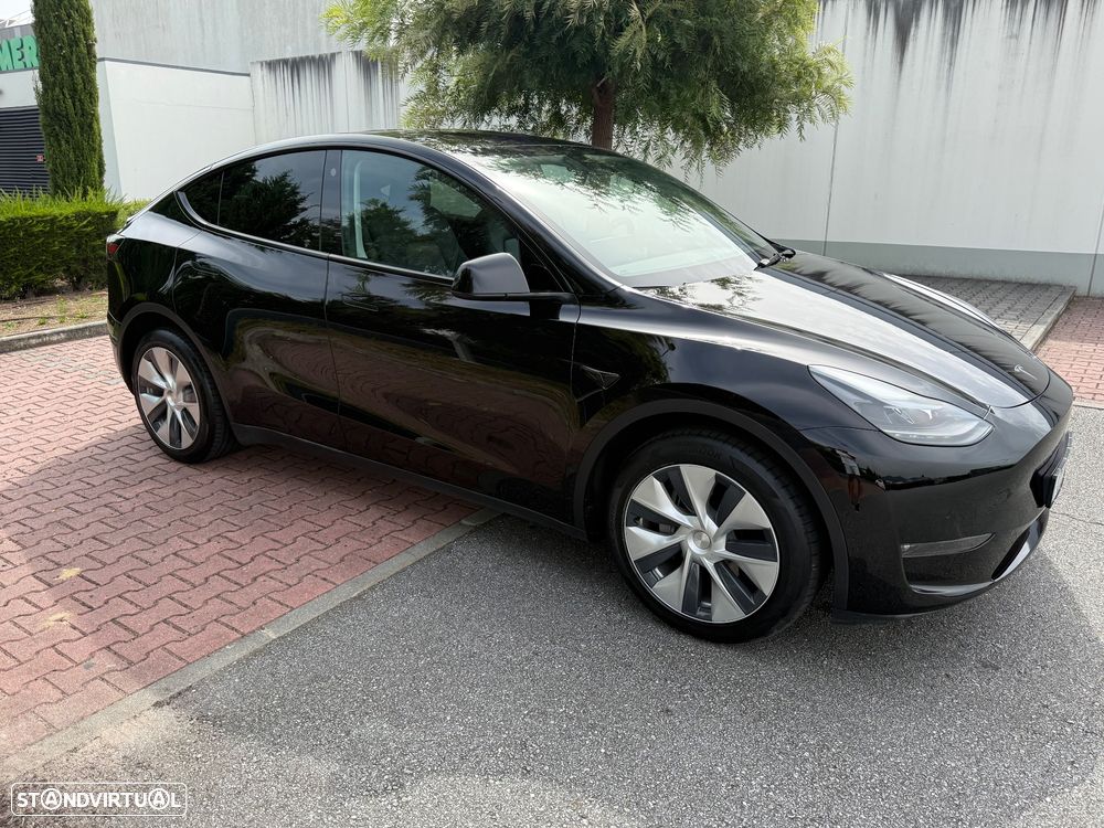Tesla Model Y - 5