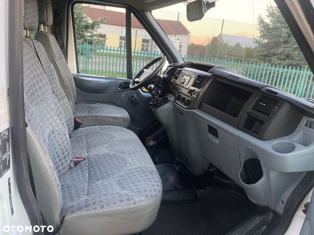 Ford Transit - 10