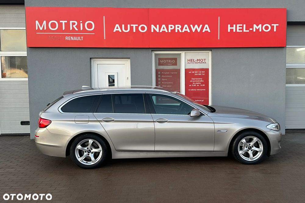 BMW Seria 5 525d xDrive Sport-Aut - 10