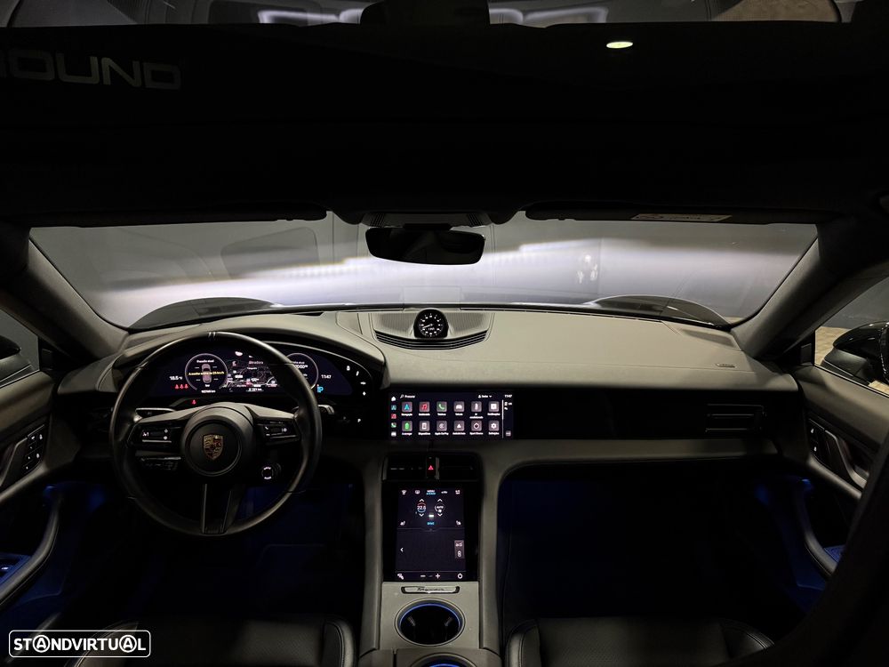 Porsche Taycan Sport Turismo - 3