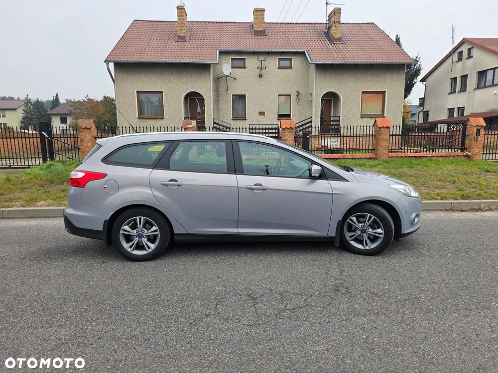 Ford Focus 1.6 Trend - 23