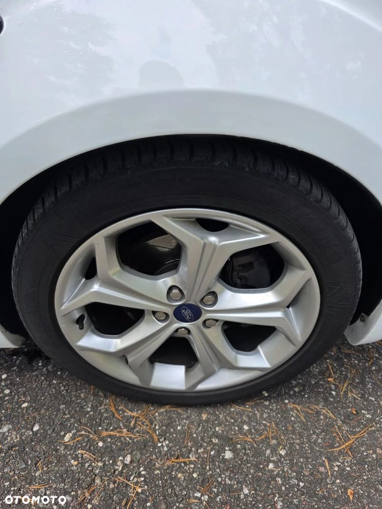 Ford S-Max 2.2 TDCi DPF Titanium - 5