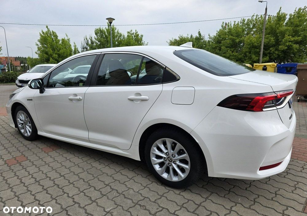 Toyota Corolla 1.8 Hybrid Comfort - 16