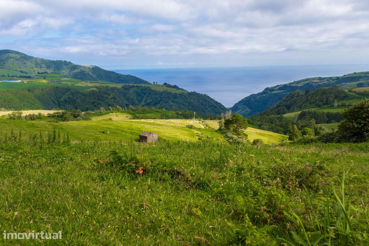 Terreno Rústico na Povoação com vista mar e serra - Grande imagem: 3/15