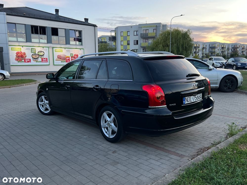 Toyota Avensis 2.0 VVT-i Automatik Executive - 2