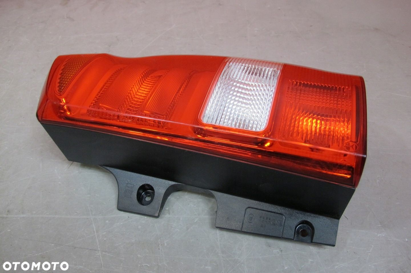 MERCEDES VITO 3 III W447 LIFT 447 LAMPA TYŁ PRAWA - 2