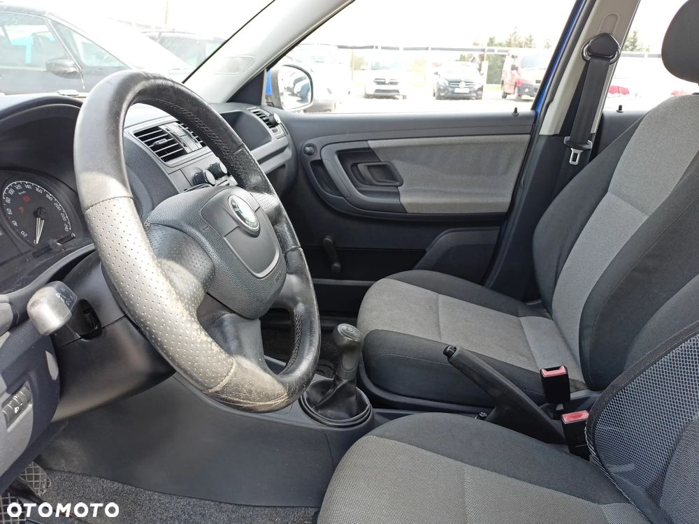 Skoda Fabia - 8