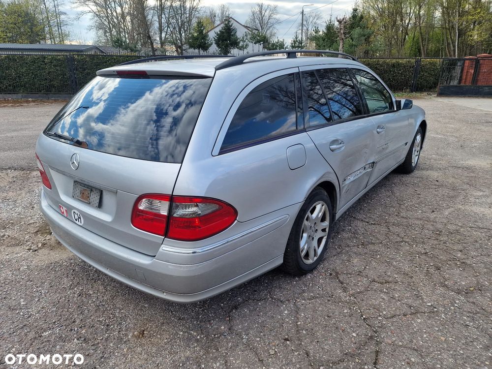 Mercedes-Benz Klasa E 320 T 4Matic Elegance - 4