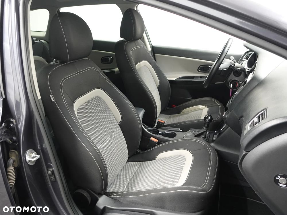 Kia Ceed 1.6 CRDi 136 DCT ISG Spirit - 26