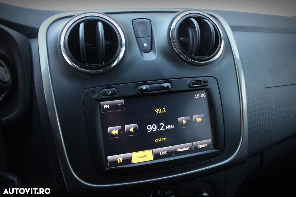 Dacia Logan TCe 90 Laureate - 8