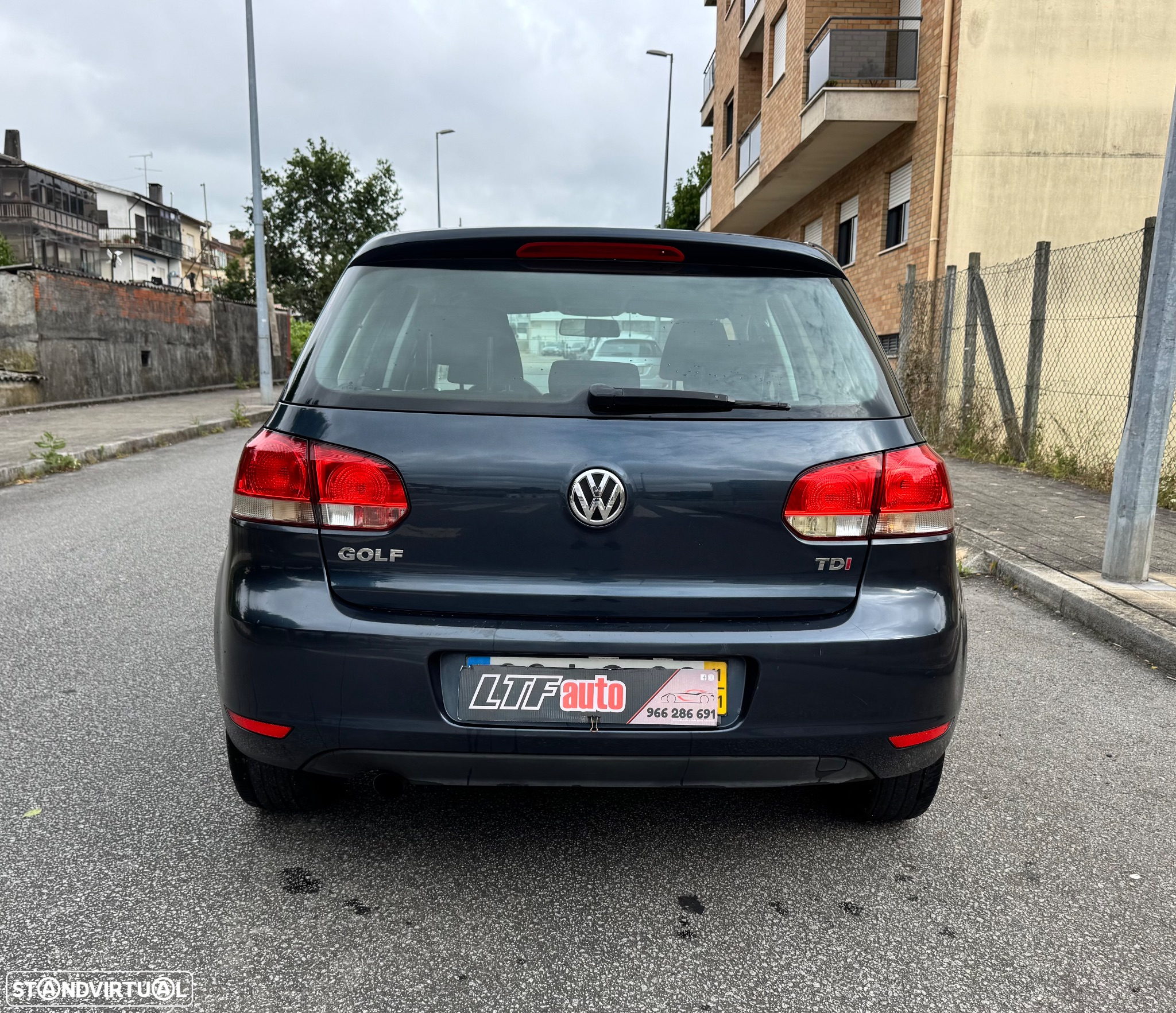 VW Golf 1.6 TDi Highline - 6