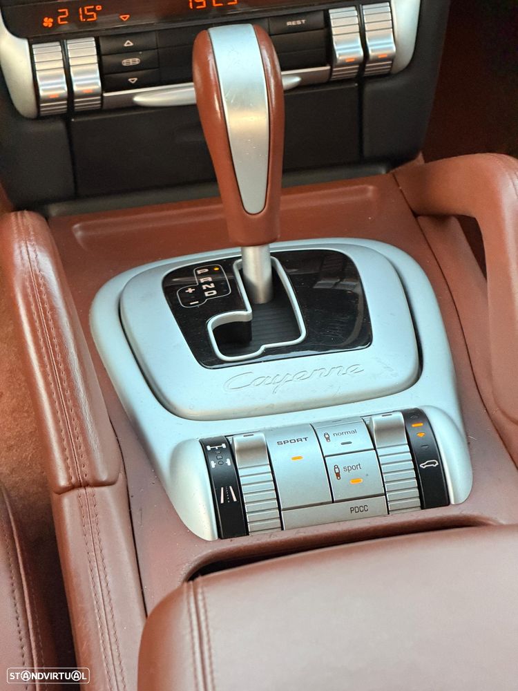 Porsche Cayenne Turbo - 45