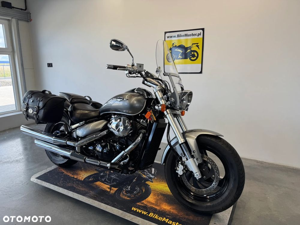 Suzuki Intruder - 3
