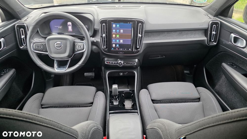 Volvo XC 40 Recharge Plus - 8
