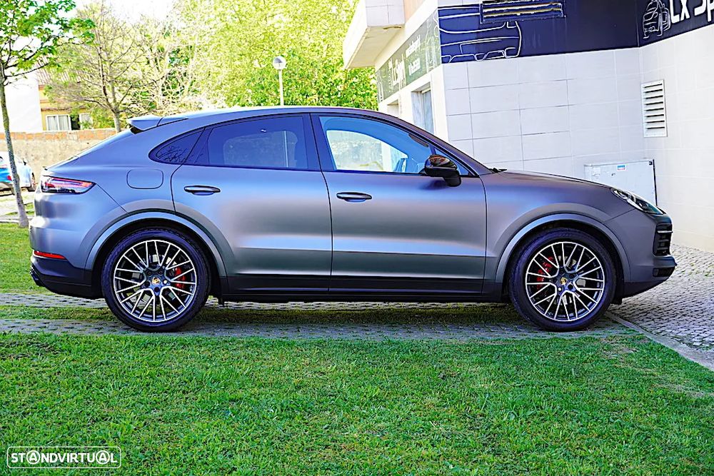 Porsche Cayenne Coupé E-Hybrid - 10