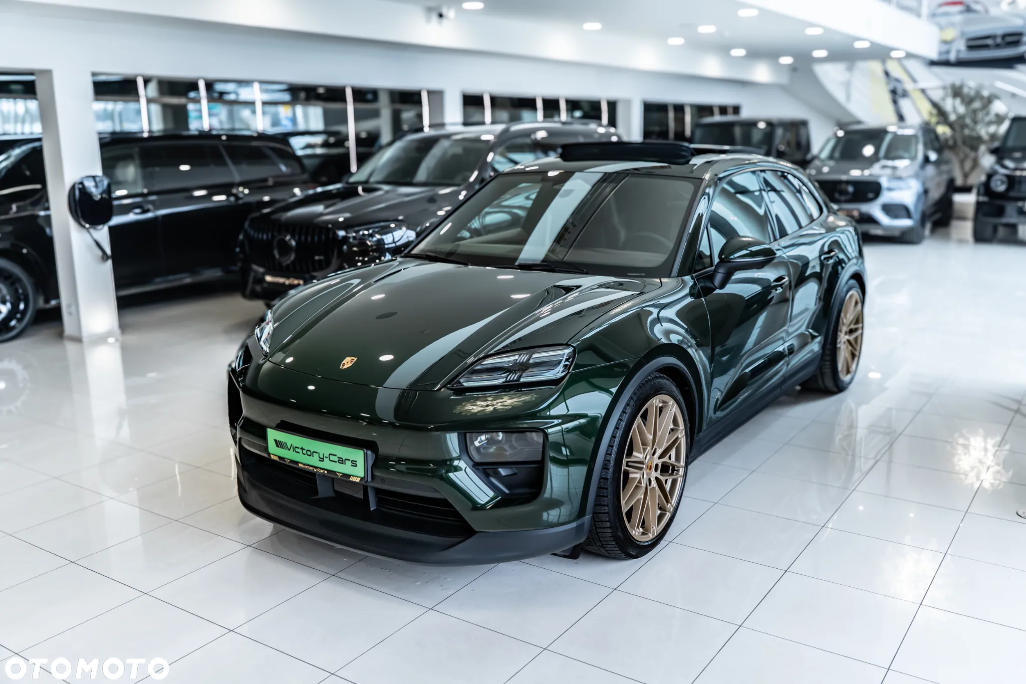 Porsche Macan 4 - 5