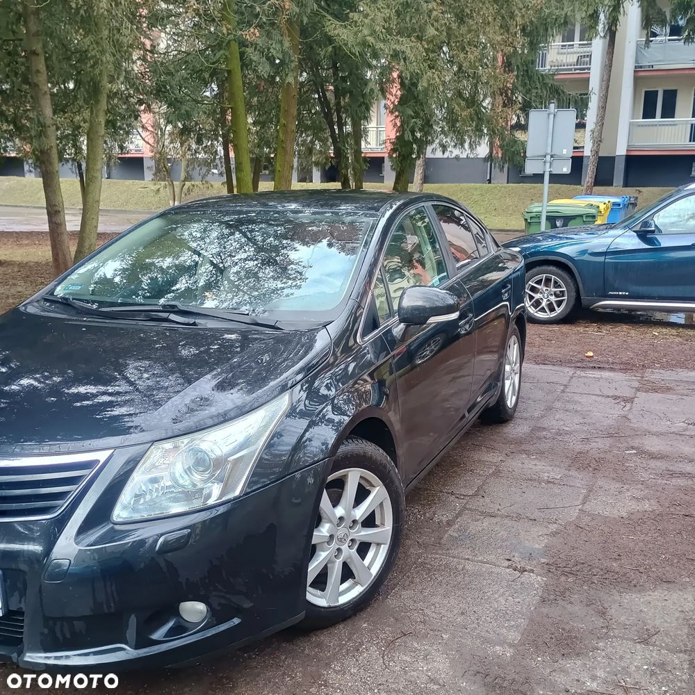 Toyota Avensis 2.0 D-4D Luna - 2