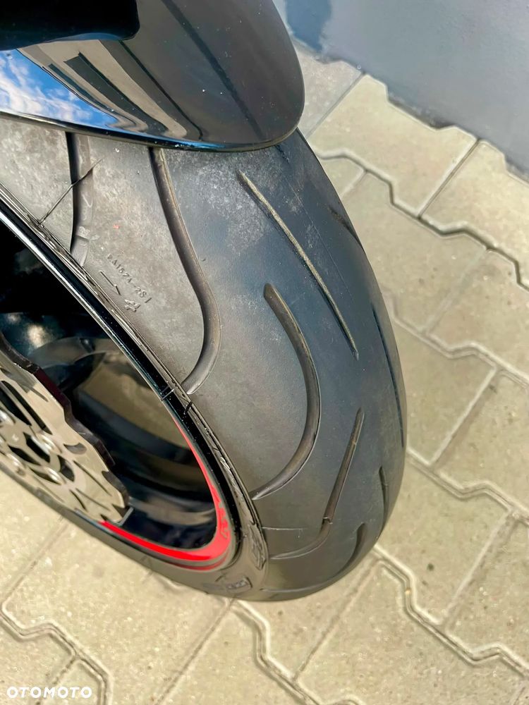 Suzuki GSX - 8