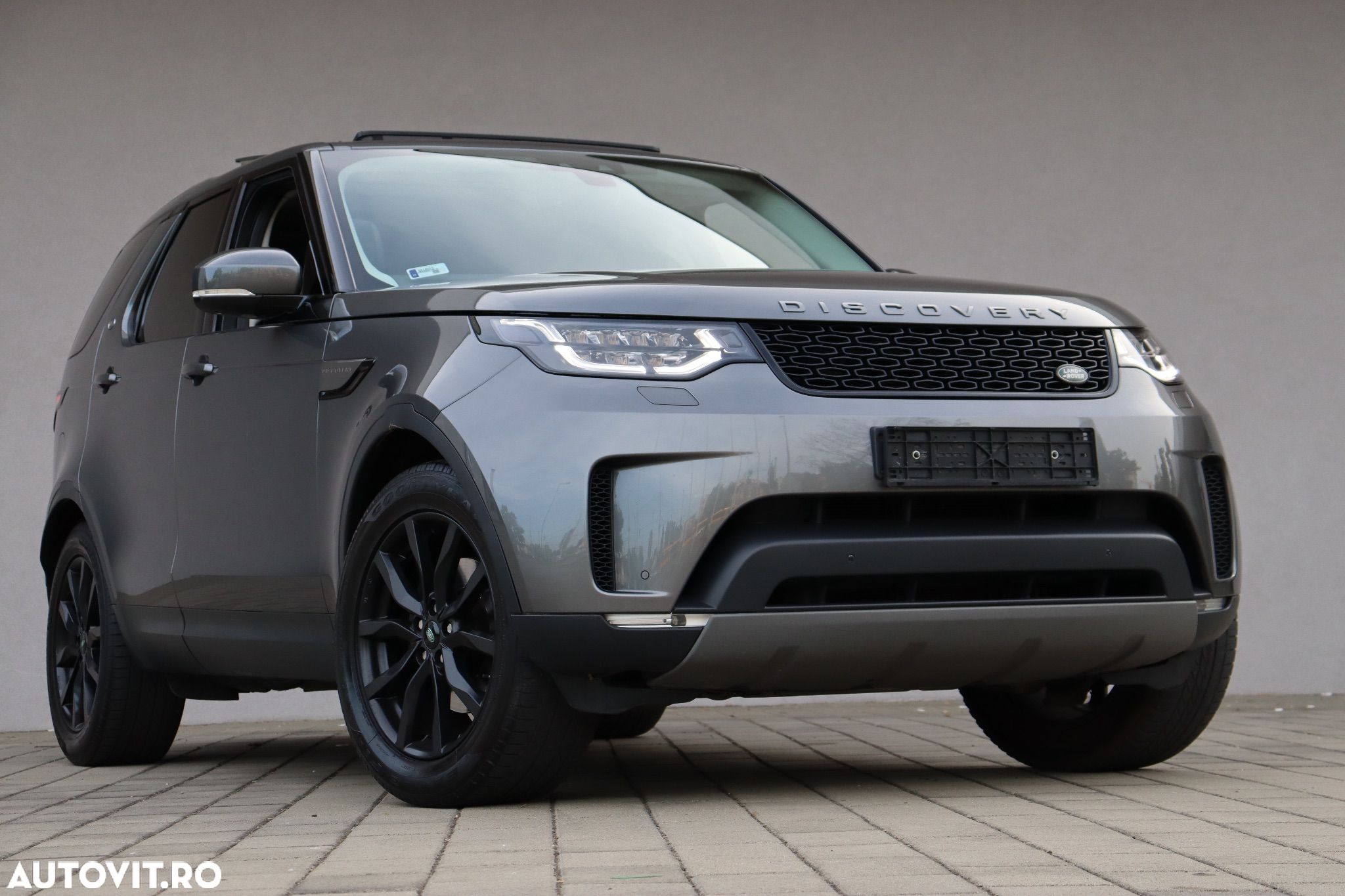 Land Rover Discovery 3.0 L TD6 HSE - 1