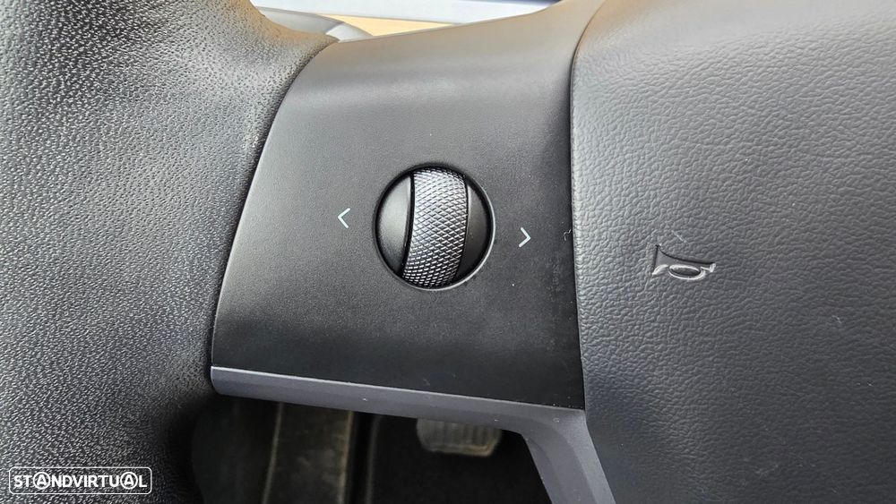 Tesla Model Y Long Range Tração Integral - 14