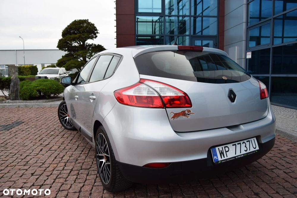 Renault Megane 1.6 16V 100 Expression - 9