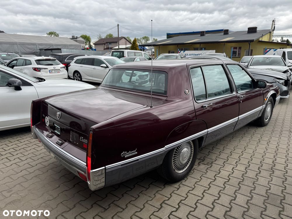 Cadillac Deville - 4