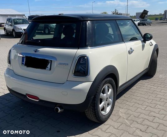 MINI Cooper Standard - 3